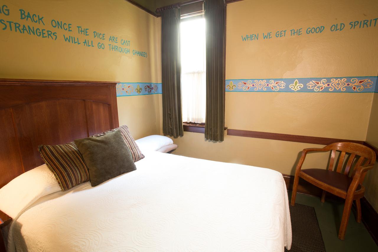 Hotel Mcmenamins White Eagle Rock & Roll