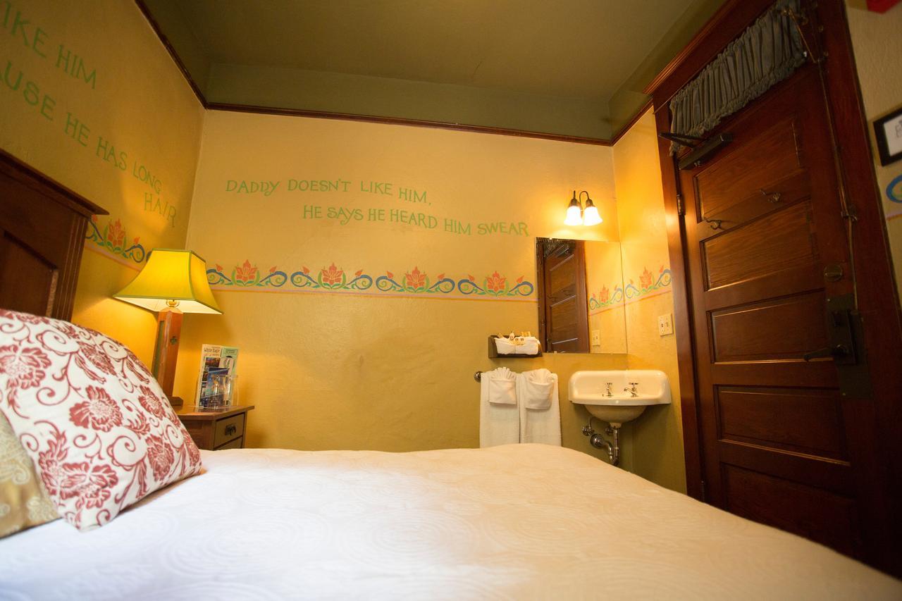 Mcmenamins White Eagle Rock & Roll Hotel Portland