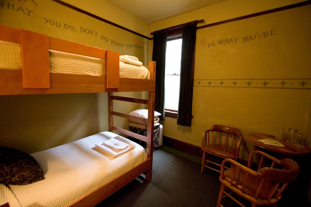 Hotel Mcmenamins White Eagle Rock & Roll