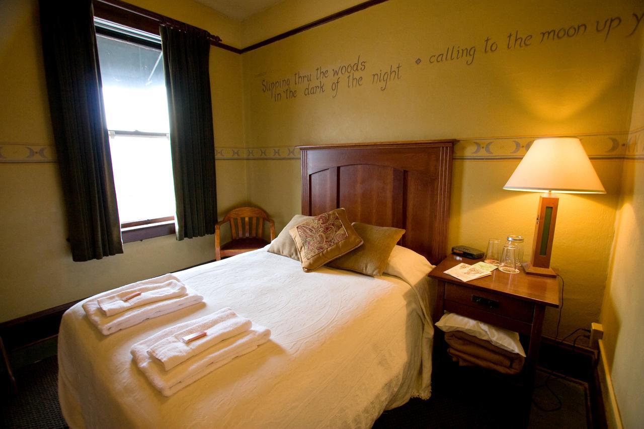 Mcmenamins White Eagle Rock & Roll 3* Portland